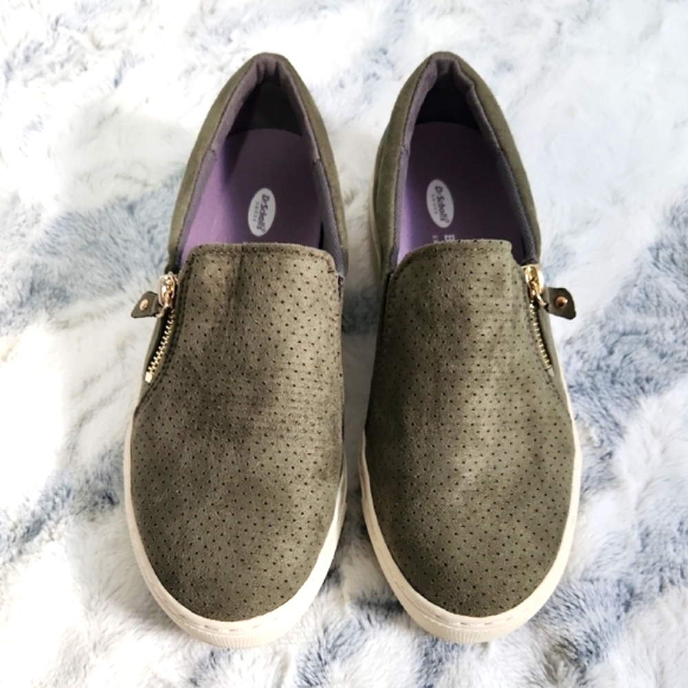 NWOB Dr. Scholl's Olive Green Perforated Loafers - Picture 2 of 8